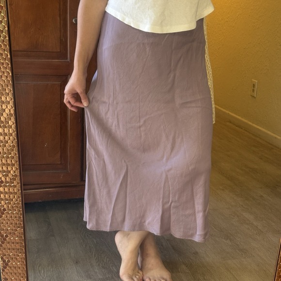 Anthropologie Bias Cut Midi Skirt Size Medium Dusty Purple Silky Slip Style - Picture 2 of 7